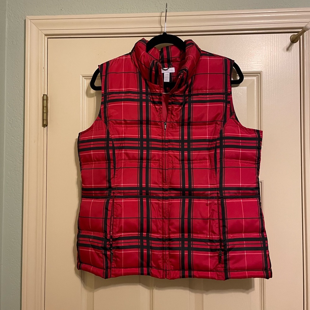 New w/out tags, Size Large. Macy’s Charter Club beautiful vest🌺